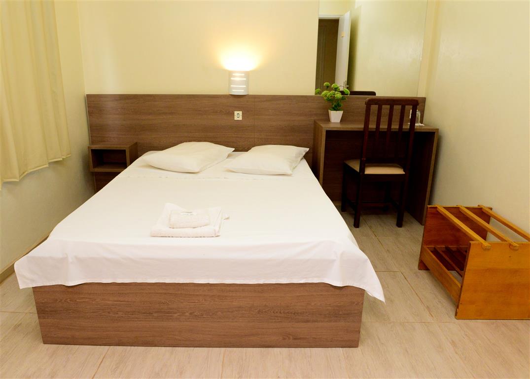 DSC_7980 copy (Medium).jpg